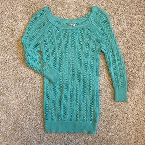 Lightweight Mint green sweater size Medium